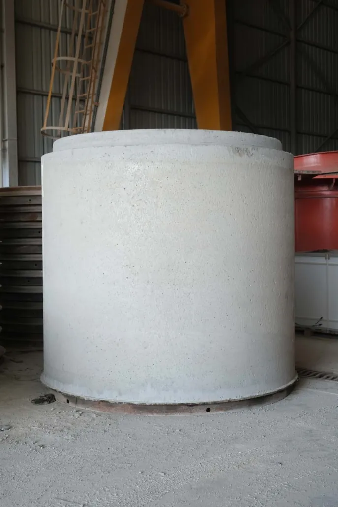 Büyük çaplı betonarme boru